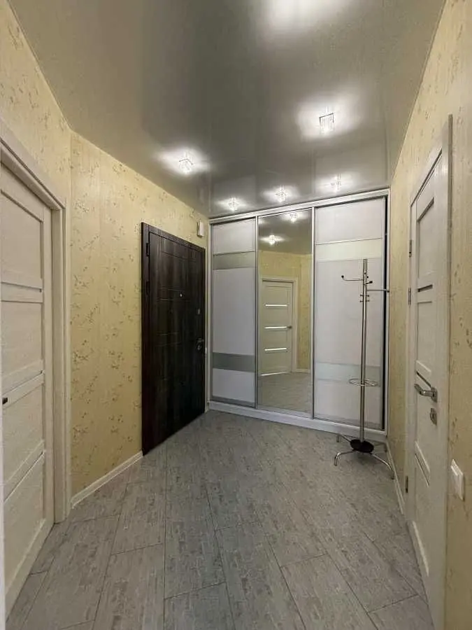 Фото Зняти 1 кімнатну квартиру, Миколи Краснова вул. 19 Київ в довгострокову оренду, ціна: 17900 UAH, код 6911