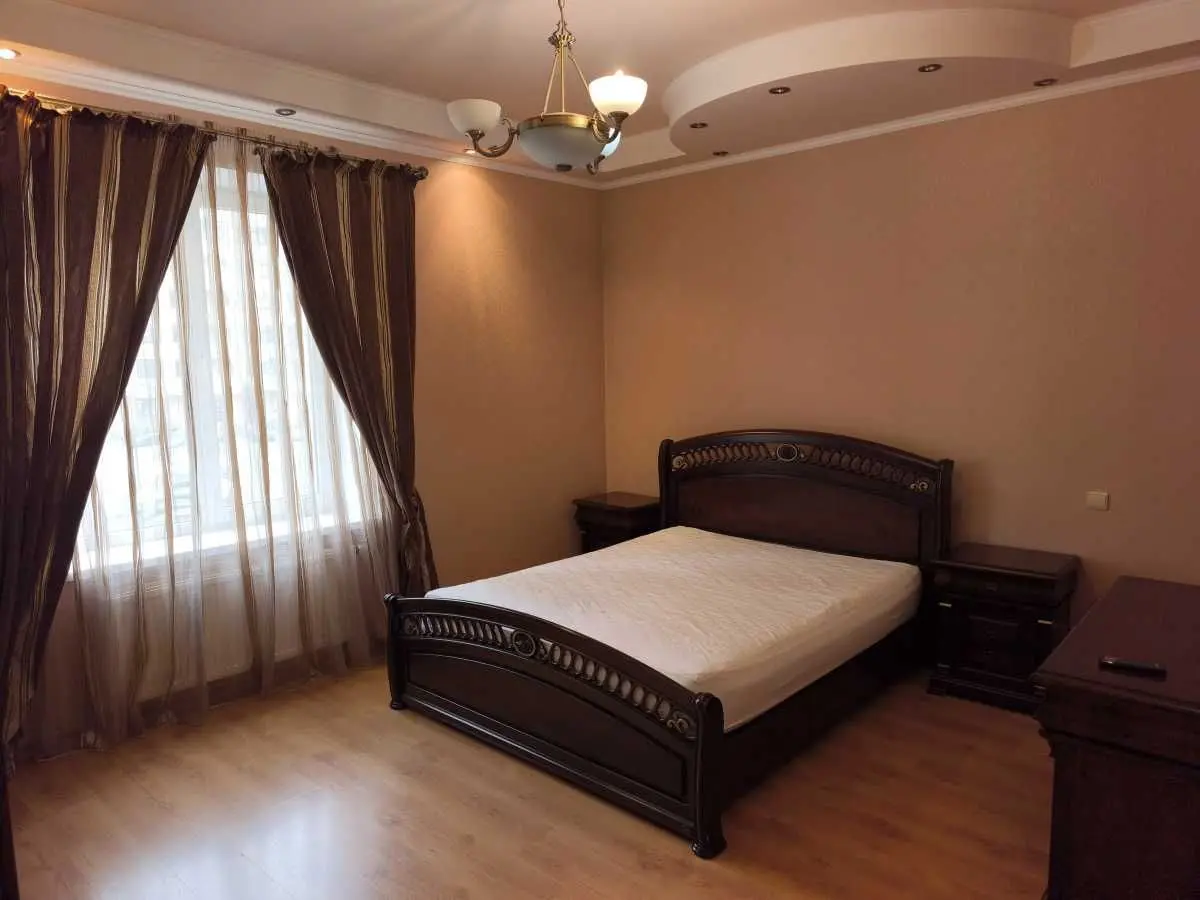 Фото Продаю 2 кімнатну квартиру, 74.9 кв. м, Золотоустівська вул. 50 Київ, ціна: 250000 USD, код 6913