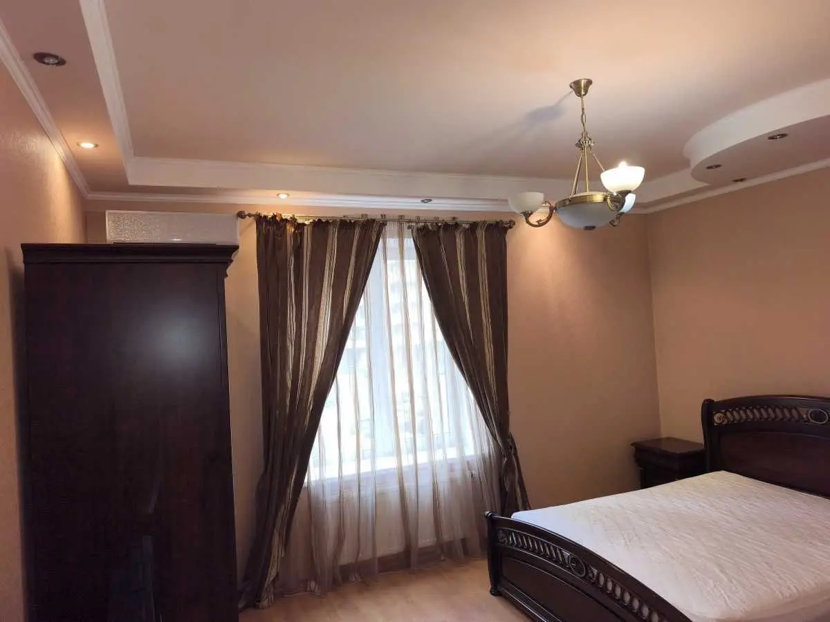 Фото Продаю 2 кімнатну квартиру, 74.9 кв. м, Золотоустівська вул. 50 Київ, ціна: 250000 USD, код 6913