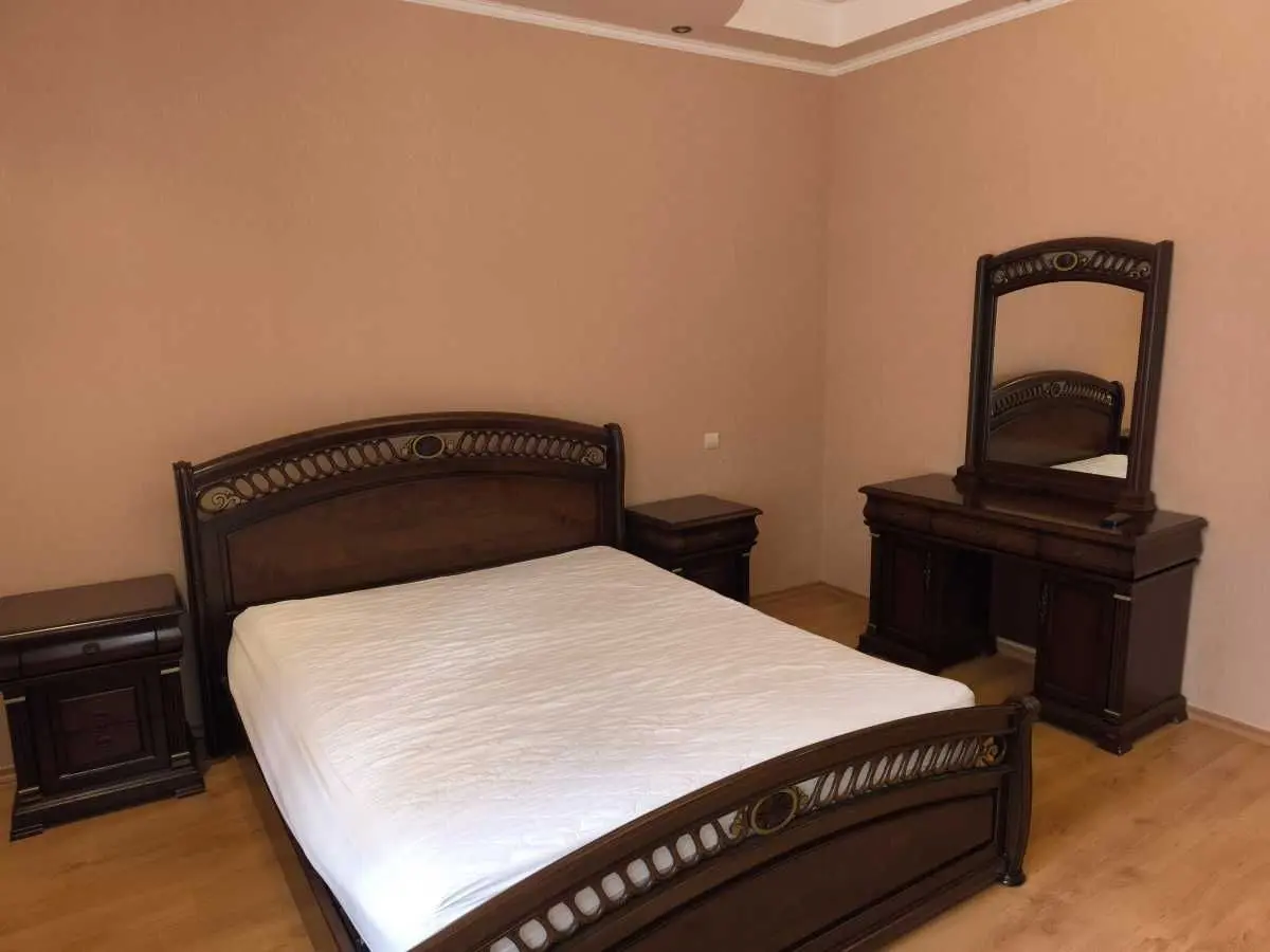 Фото Продаю 2 кімнатну квартиру, 74.9 кв. м, Золотоустівська вул. 50 Київ, ціна: 250000 USD, код 6913