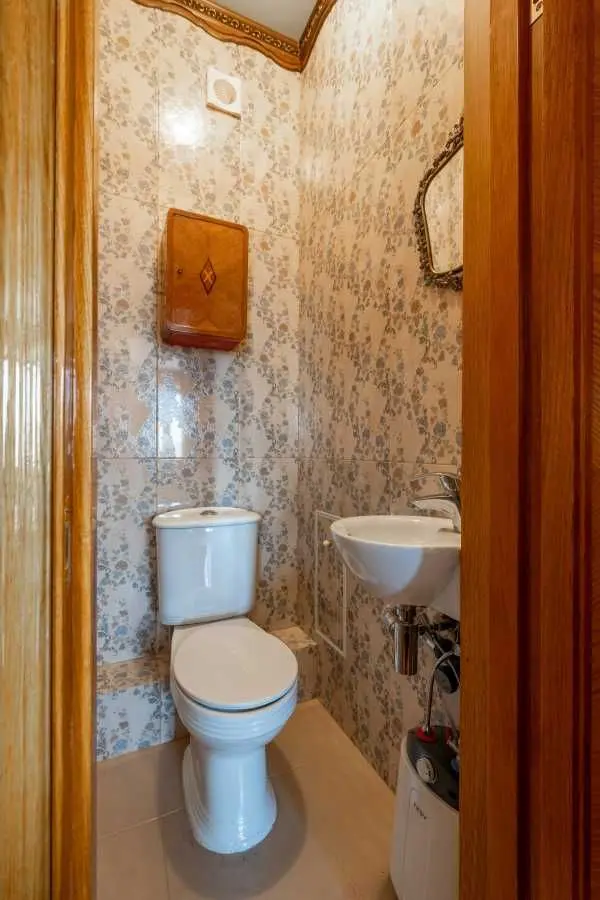 Фото Rent a 3-room apartment, Mykhaila Hrushevskoho Street 34а Kyiv for long-term rent, price: 800 $, code 6915
