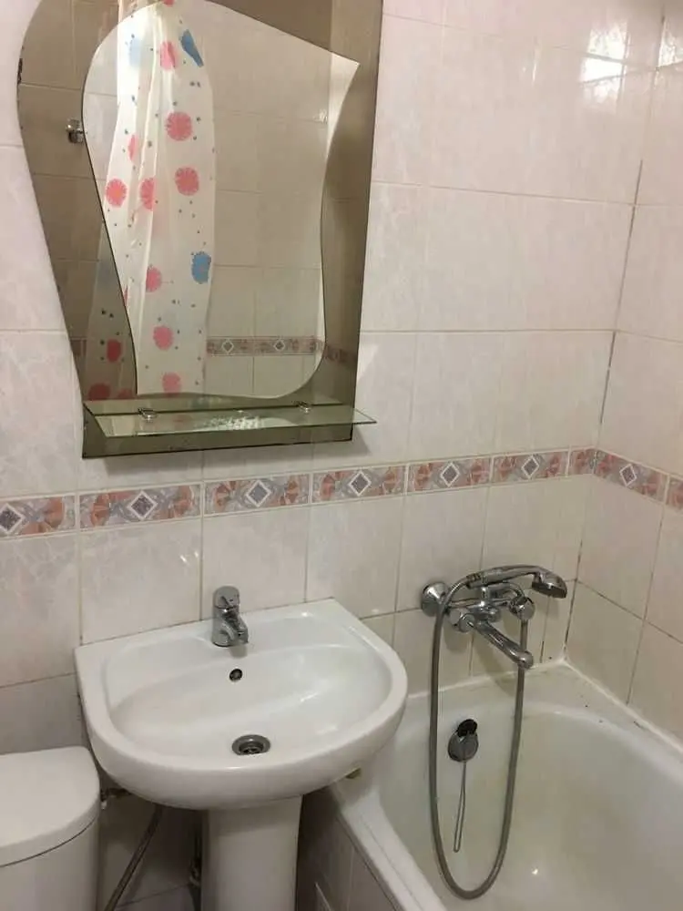 Фото Rent a 1-room apartment, Sobornosti avenue  Kyiv for long-term rent, price: 10000 UAH, code 6916