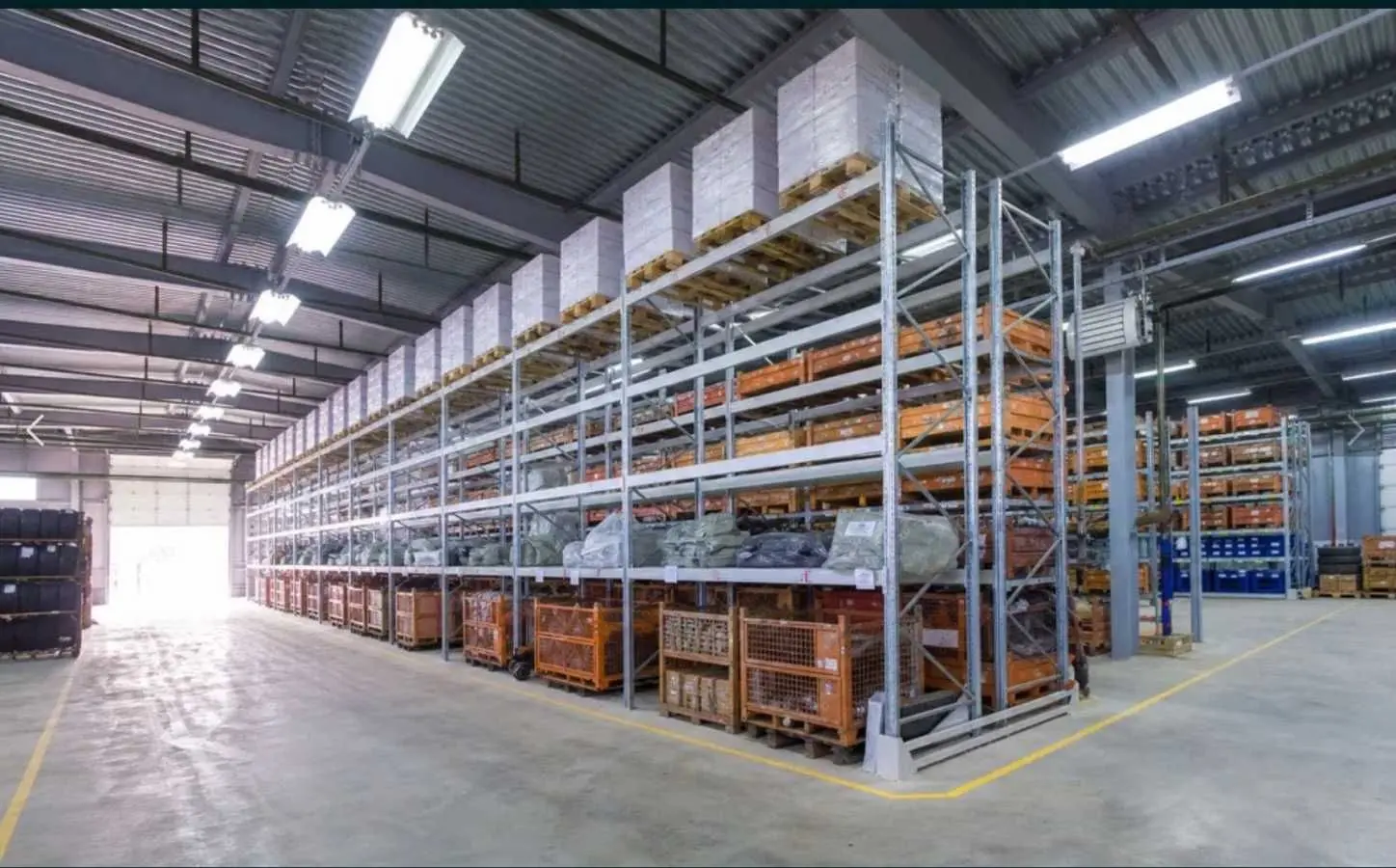 Фото Продаю склад, 10013 кв. м, Академика Глушкова просп.  Киев, цена: 7200000 USD, код 6926