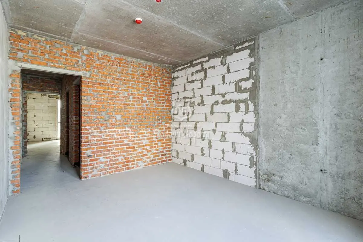 Фото Selling a 3-room apartment, 97 sq.m., Revutskoho Street  Kyiv, price: 95000 USD, code 6927
