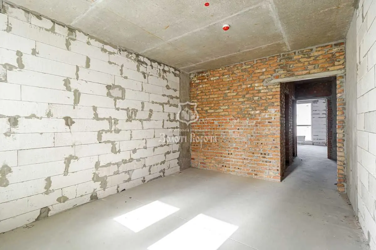 Фото Selling a 3-room apartment, 97 sq.m., Revutskoho Street  Kyiv, price: 95000 USD, code 6927