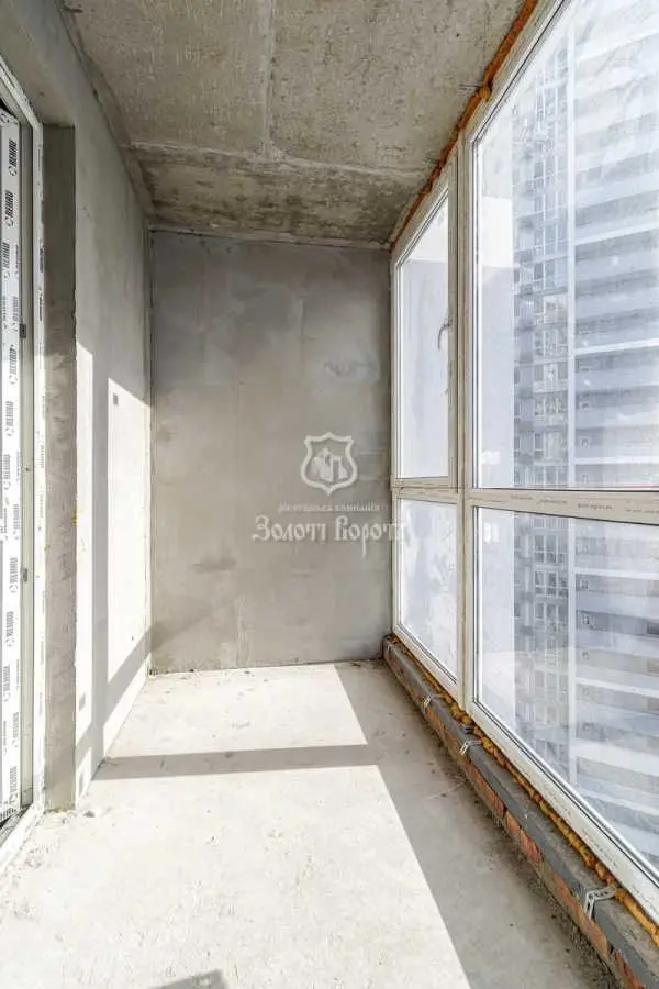 Фото Selling a 3-room apartment, 97 sq.m., Revutskoho Street  Kyiv, price: 95000 USD, code 6927