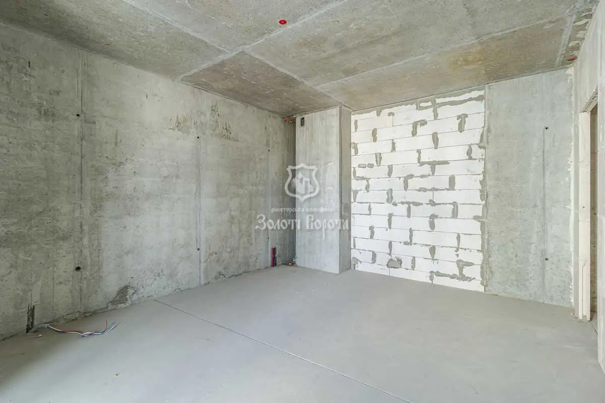 Фото Selling a 3-room apartment, 97 sq.m., Revutskoho Street  Kyiv, price: 95000 USD, code 6927