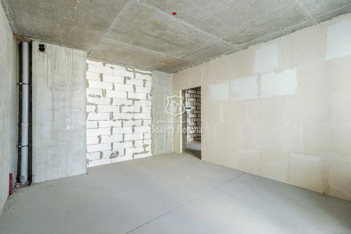 Фото Selling a 3-room apartment, 97 sq.m., Revutskoho Street  Kyiv, price: 95000 USD, code 6927