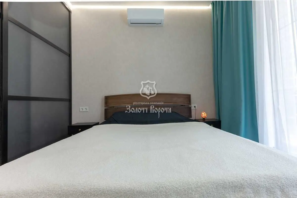 Фото Продаю 1-комнатную квартиру, 37.1 кв. м, Михаила Максимовича ул. (Онуфрия Трутенко) 26б Киев, цена: 100000 USD, код 6930