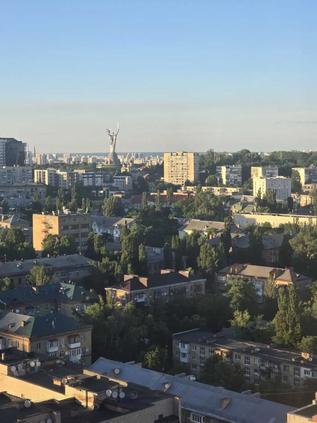 Фото Продаю 1 кімнатну квартиру, 55 кв. м, Андрія Верхогляда вул. (Михайла Драгомирова)  Київ, ціна: 170000 USD, код 6934