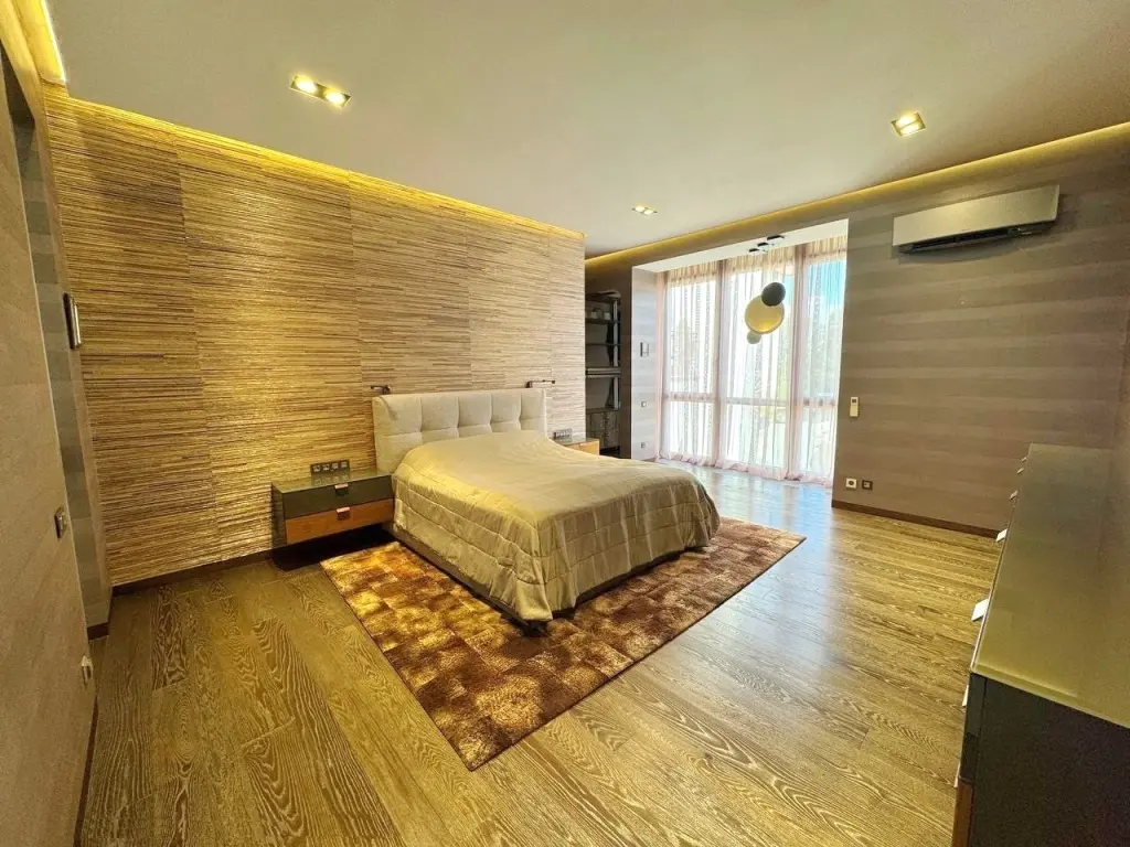 Фото Selling a 3-room apartment, 155 sq.m., Protasiv Yar Street 8 Kyiv, price: 465000 $, code 6935