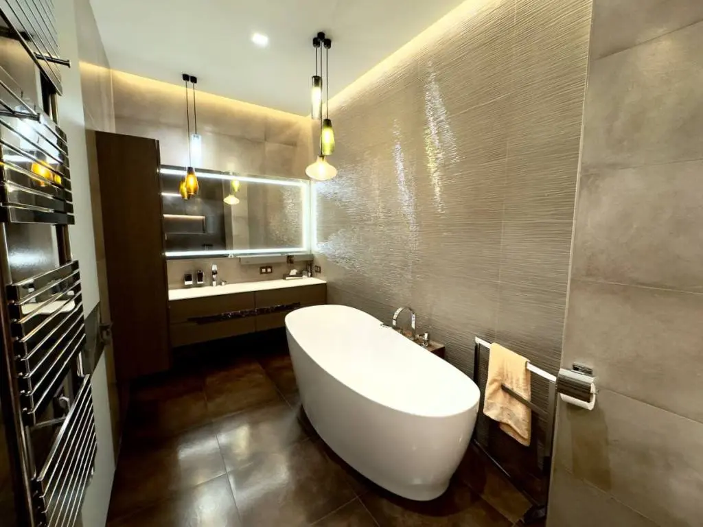 Фото Selling a 3-room apartment, 155 sq.m., Protasiv Yar Street 8 Kyiv, price: 465000 $, code 6935