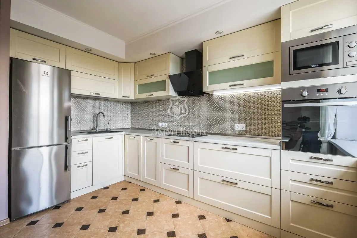 Фото Продаю 3 кімнатну квартиру, 100.1 кв. м, Гарматна вул.  Київ, ціна: 139000 USD, код 6948
