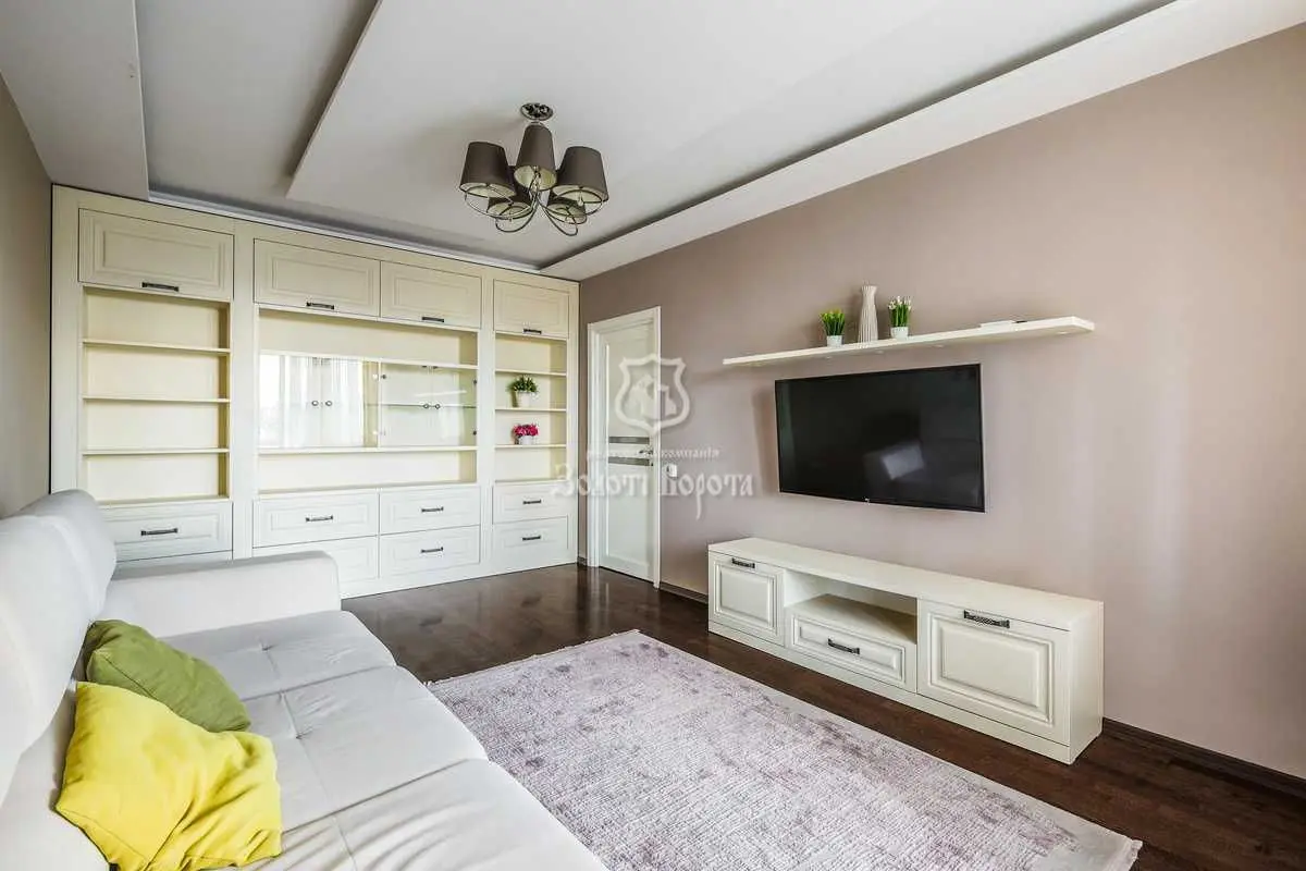 Фото Продаю 3 кімнатну квартиру, 100.1 кв. м, Гарматна вул.  Київ, ціна: 139000 USD, код 6948