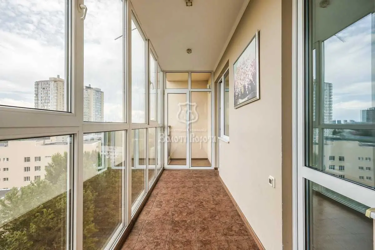 Фото Продаю 3 кімнатну квартиру, 100.1 кв. м, Гарматна вул.  Київ, ціна: 139000 USD, код 6948