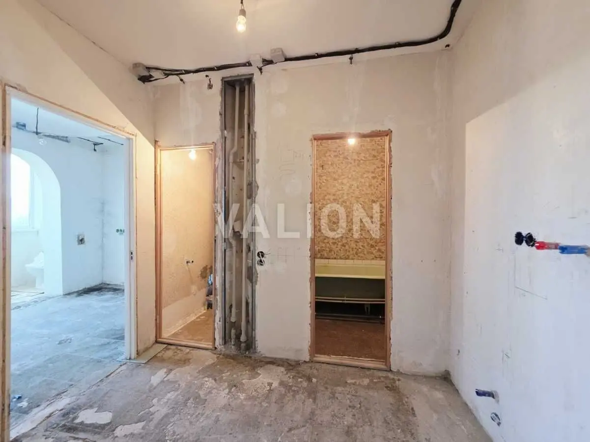 Фото Продаю 2 кімнатну квартиру, 56 кв. м, Чорнобильська вул.  Київ, ціна: 65000 USD, код 6949