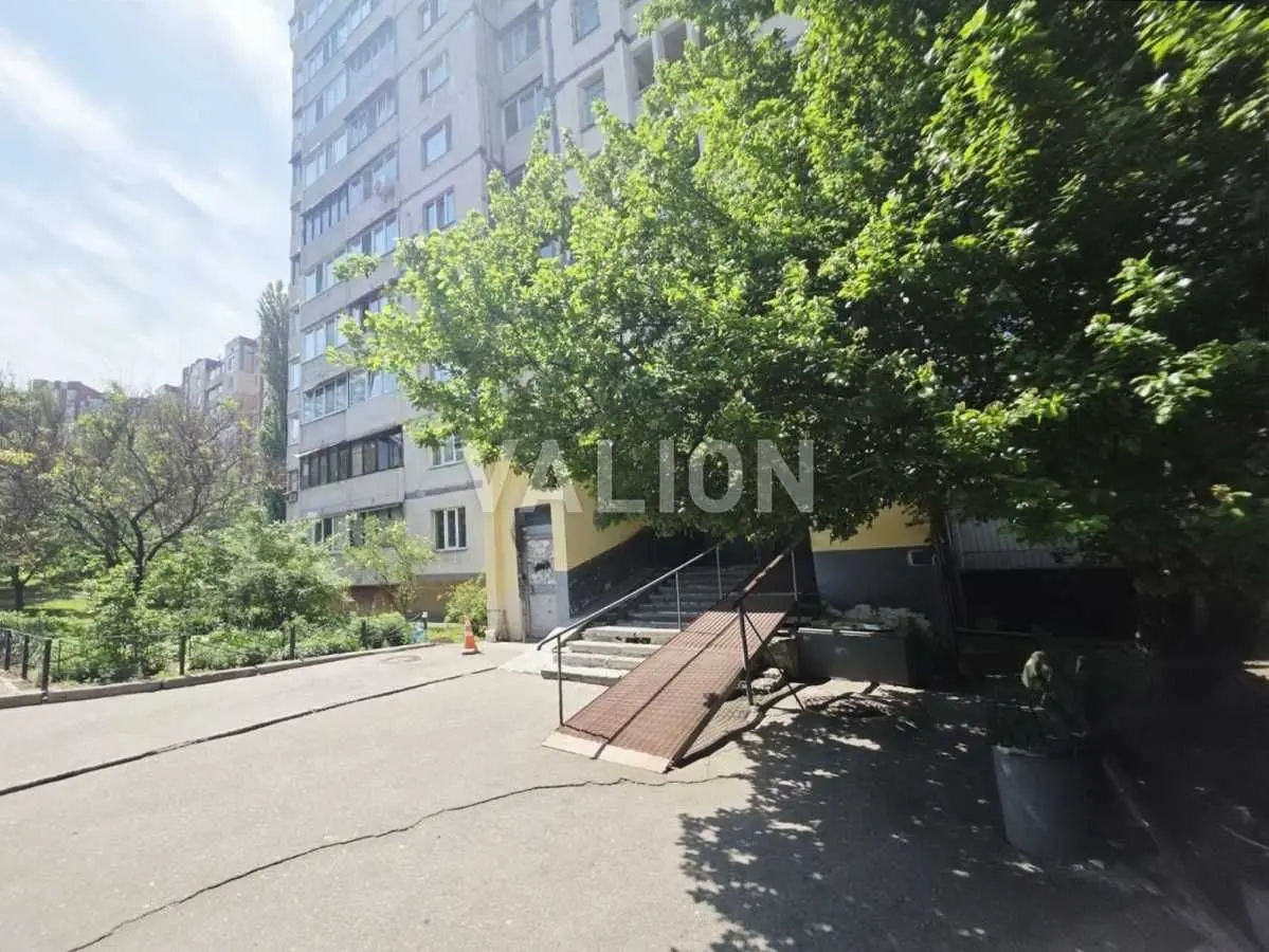 Фото Продаю 2 кімнатну квартиру, 56 кв. м, Чорнобильська вул.  Київ, ціна: 65000 USD, код 6949
