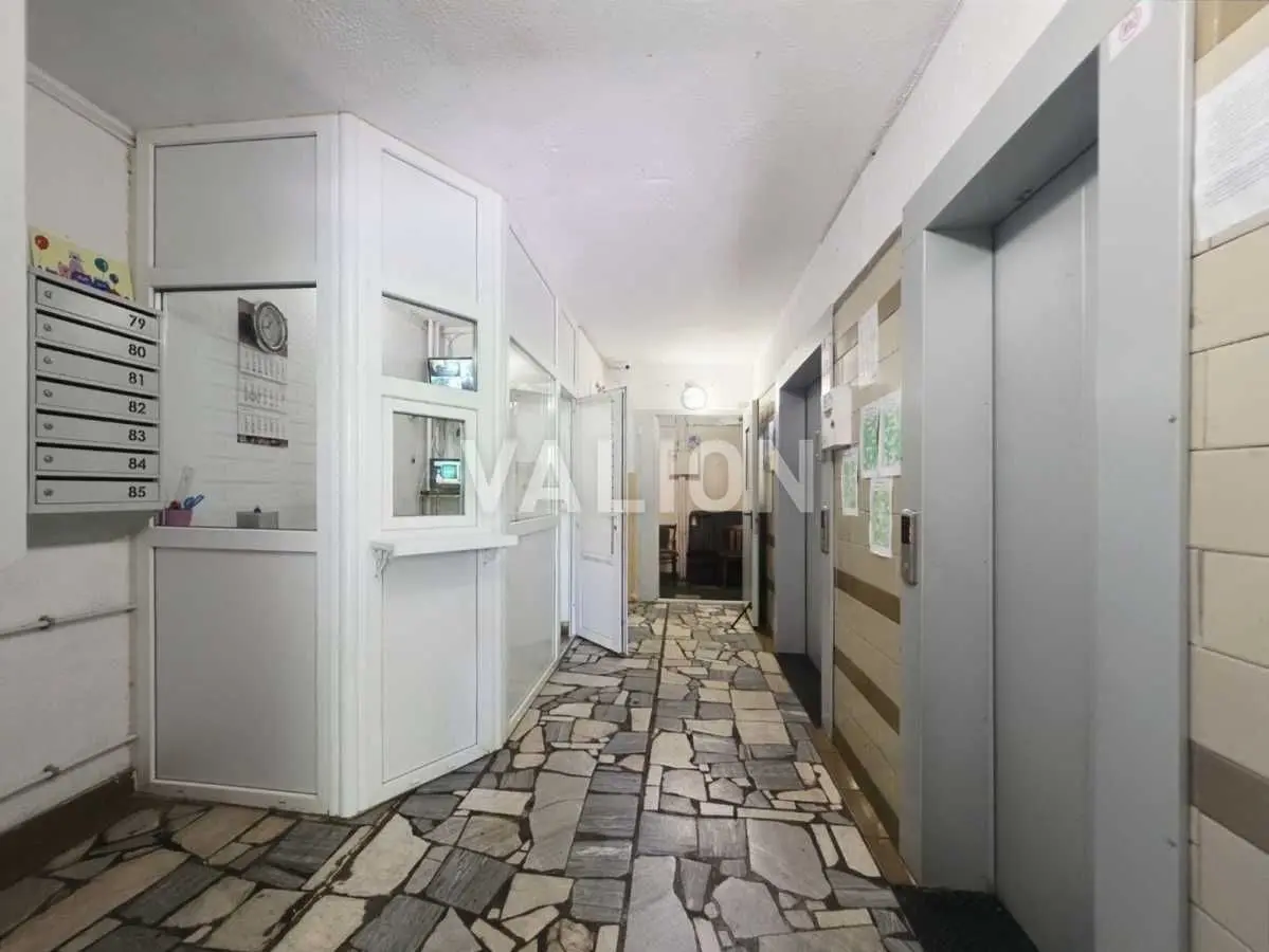 Фото Продаю 2 кімнатну квартиру, 56 кв. м, Чорнобильська вул.  Київ, ціна: 65000 USD, код 6949