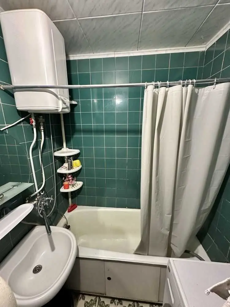 Фото Продаю 2 кімнатну квартиру, 60 кв. м, Озерна Соломянський вул. (Озерна Соломянський)  Київ, ціна: 73500 USD, код 6950