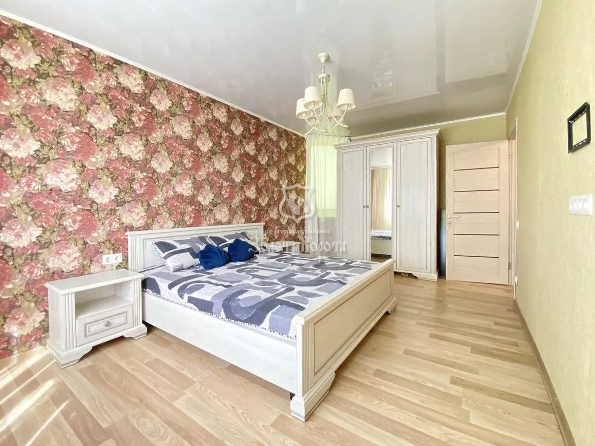 Фото Продаю 3-комнатную квартиру, 82.1 кв. м, Набережная ул.  Вышгород, цена: 97000 USD, код 6954