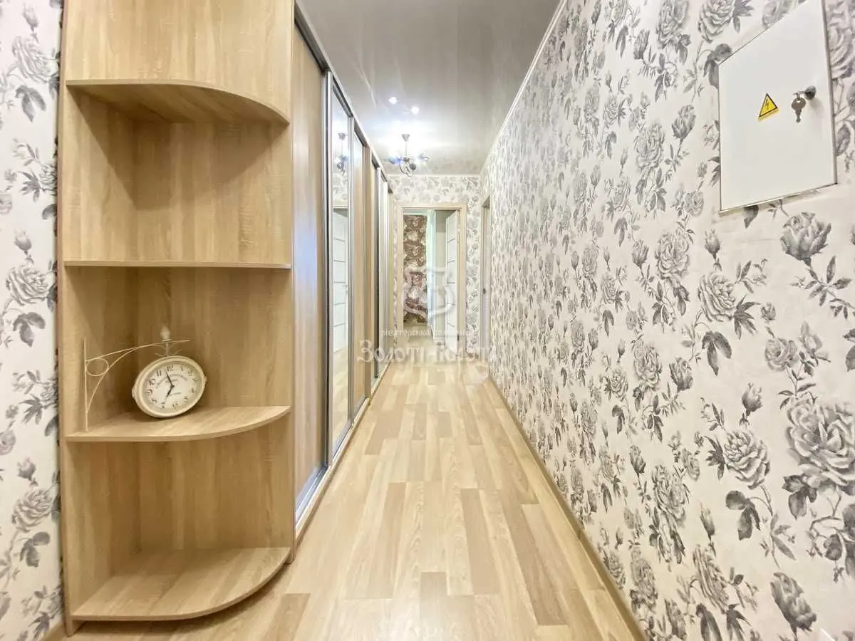 Фото Продаю 3-комнатную квартиру, 82.1 кв. м, Набережная ул.  Вышгород, цена: 97000 USD, код 6954