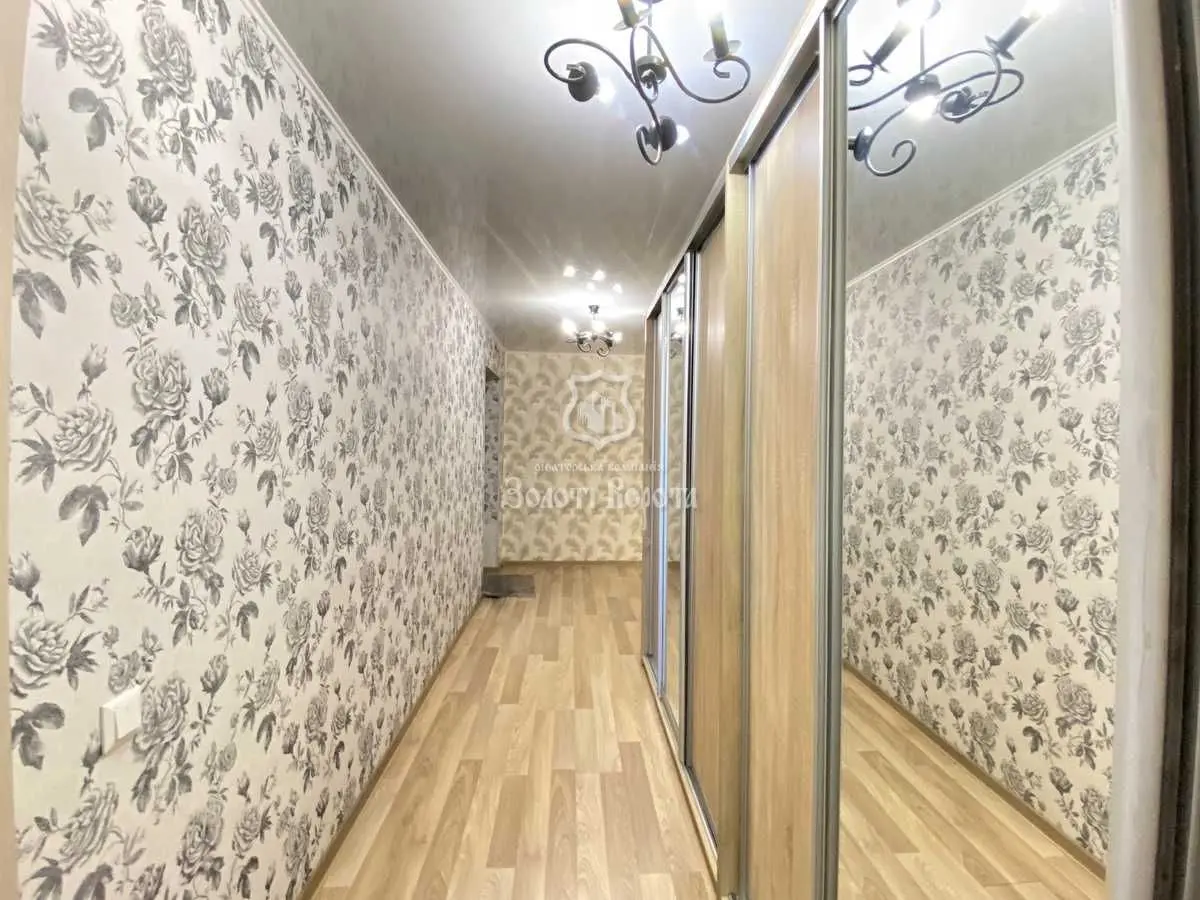 Фото Продаю 3-комнатную квартиру, 82.1 кв. м, Набережная ул.  Вышгород, цена: 97000 USD, код 6954