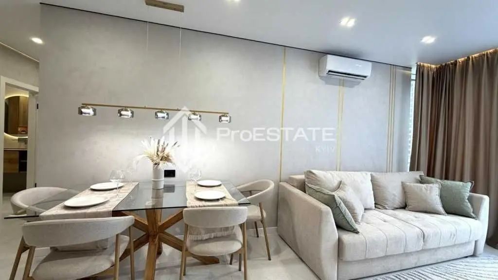 Фото Selling a 2-room apartment, 71 sq.m., Oleksandra Olesya street  Kyiv, price: 8142317 UAH, code 6955