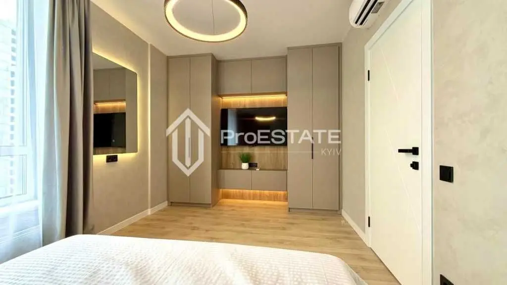 Фото Selling a 2-room apartment, 71 sq.m., Oleksandra Olesya street  Kyiv, price: 8142317 UAH, code 6955