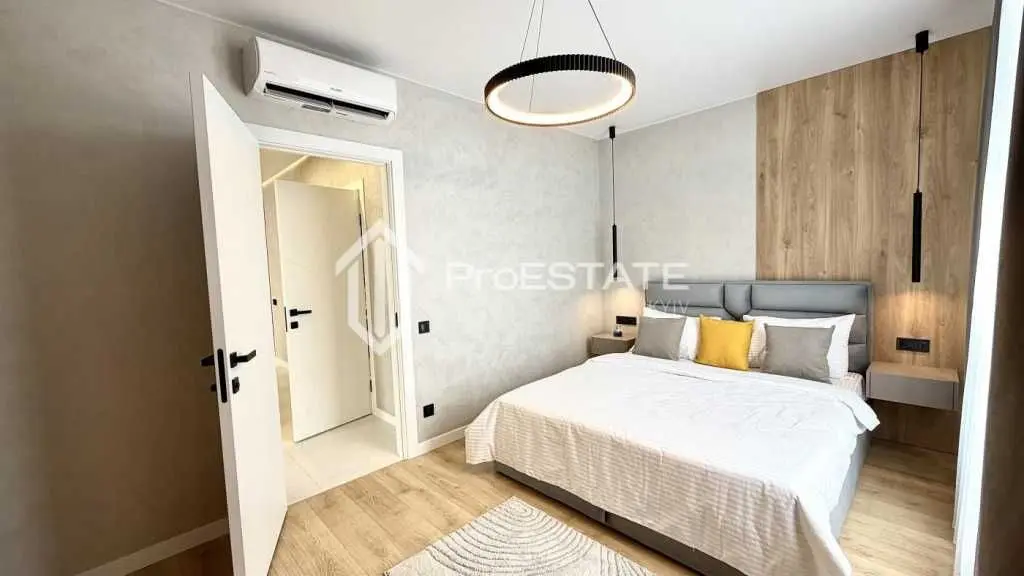 Фото Selling a 2-room apartment, 71 sq.m., Oleksandra Olesya street  Kyiv, price: 8142317 UAH, code 6955