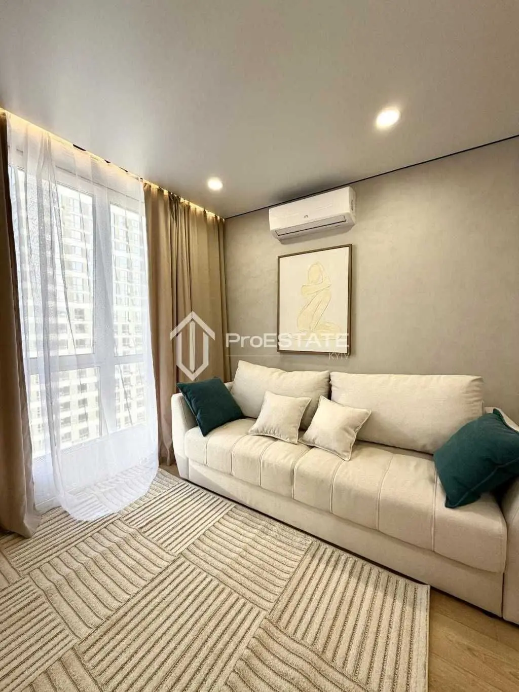 Фото Selling a 1-room apartment, 44 sq.m., Vsevoloda Zmiyenka street  Kyiv, price: 5271197 UAH, code 6957