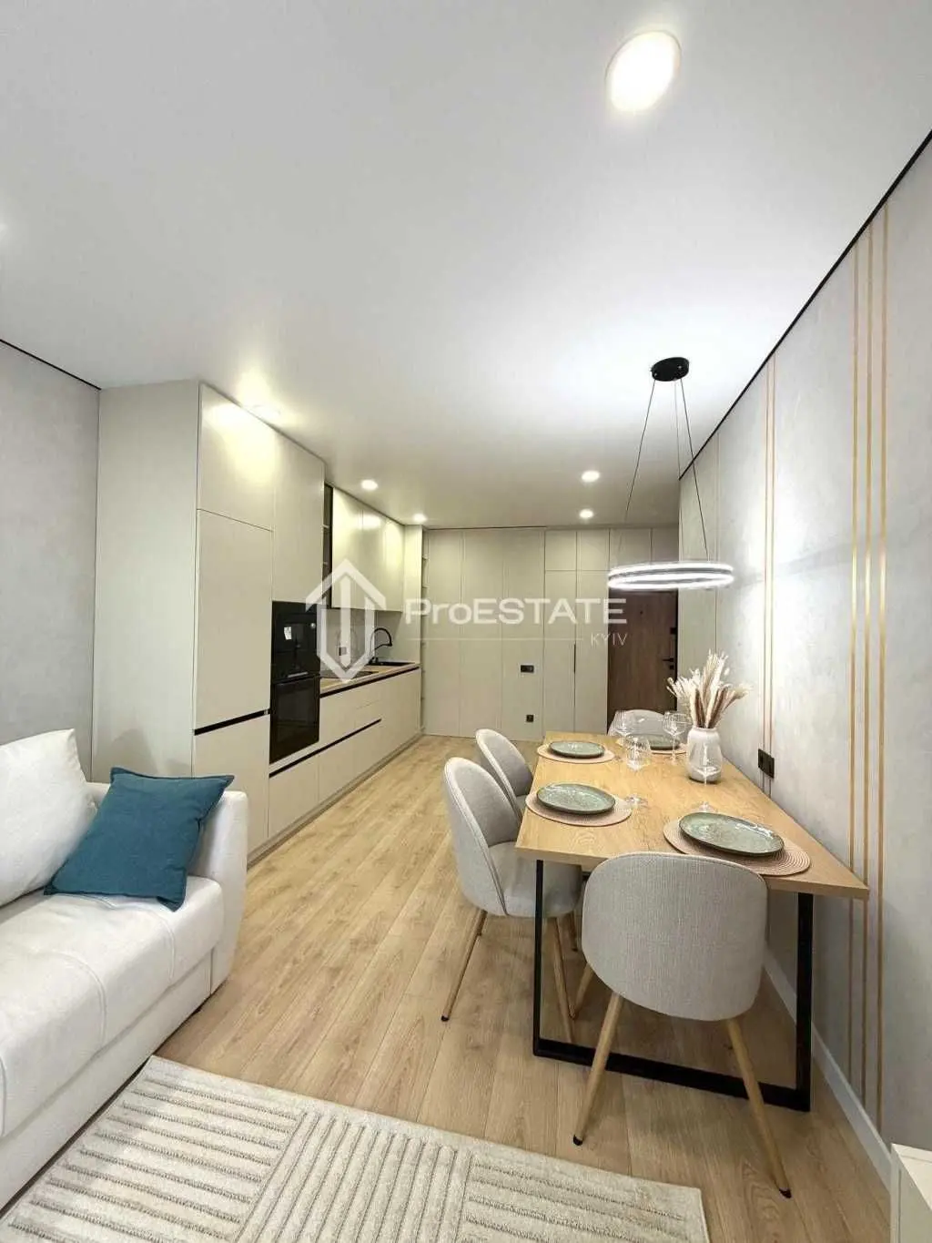 Фото Selling a 1-room apartment, 44 sq.m., Vsevoloda Zmiyenka street  Kyiv, price: 5271197 UAH, code 6957