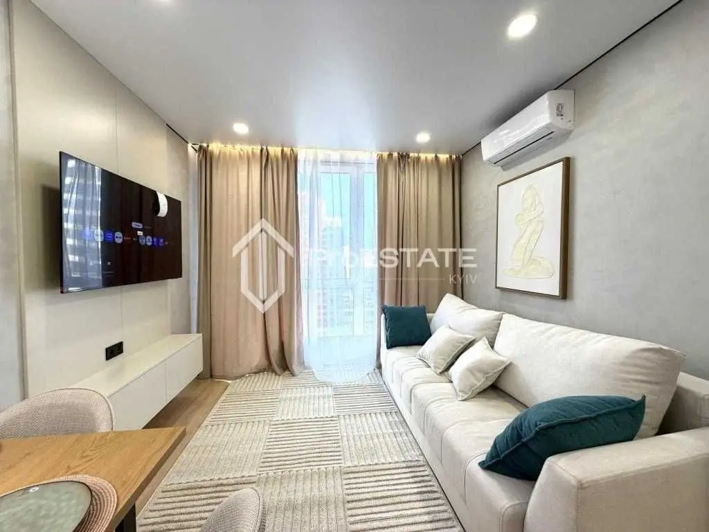 Фото Selling a 1-room apartment, 44 sq.m., Vsevoloda Zmiyenka street  Kyiv, price: 5271197 UAH, code 6957