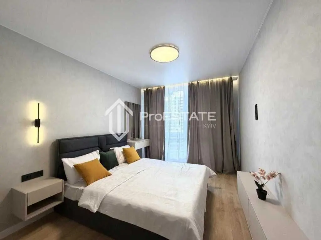 Фото Selling a 1-room apartment, 44 sq.m., Vsevoloda Zmiyenka street  Kyiv, price: 5271197 UAH, code 6957
