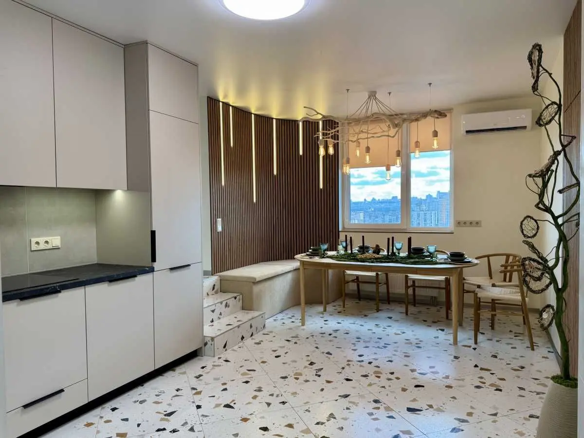 Фото Продаю 1 кімнатну квартиру, 55 кв. м, Воскресенська вул.  Київ, ціна: 160000 USD, код 6966