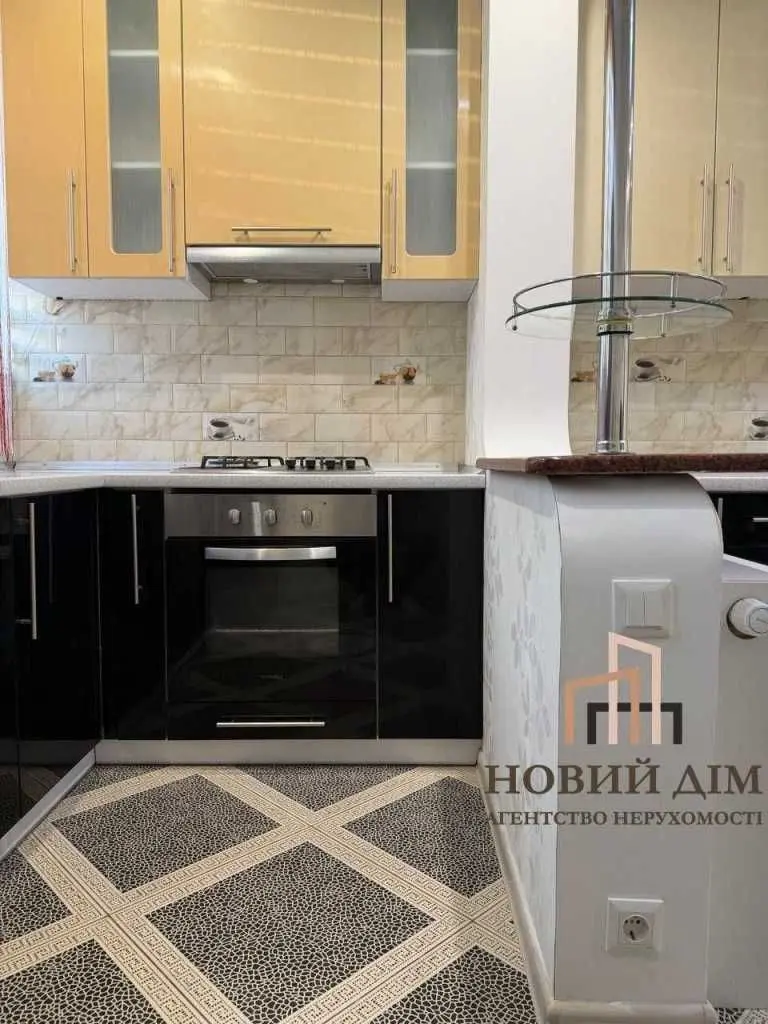Фото Selling a 1-room apartment, 50.8 sq.m., Metrolohichna Street  Kyiv, price: 96000 USD, code 6972