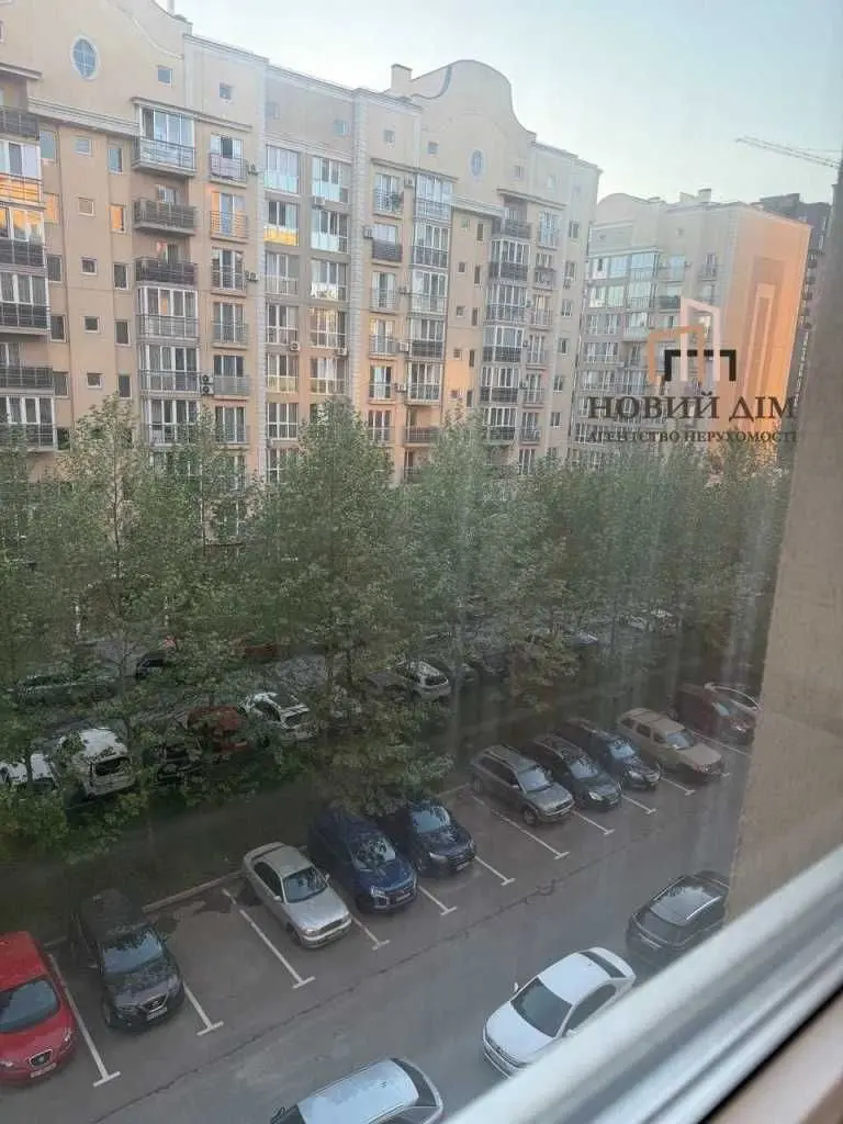 Фото Selling a 1-room apartment, 50.8 sq.m., Metrolohichna Street  Kyiv, price: 96000 USD, code 6972