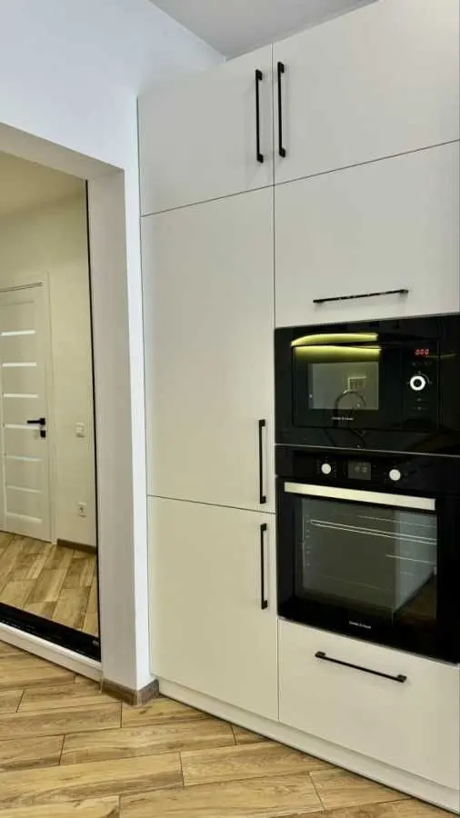 Фото Продаю 1 кімнатну квартиру, 39 кв. м, Михайла Максимовича вул. (Онуфрія Трутенка) 26б Київ, ціна: 85000 USD, код 6980