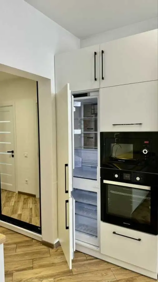 Фото Продаю 1 кімнатну квартиру, 39 кв. м, Михайла Максимовича вул. (Онуфрія Трутенка) 26б Київ, ціна: 85000 USD, код 6980