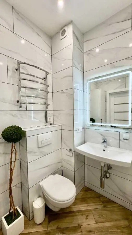 Фото Продаю 1 кімнатну квартиру, 39 кв. м, Михайла Максимовича вул. (Онуфрія Трутенка) 26б Київ, ціна: 85000 USD, код 6980