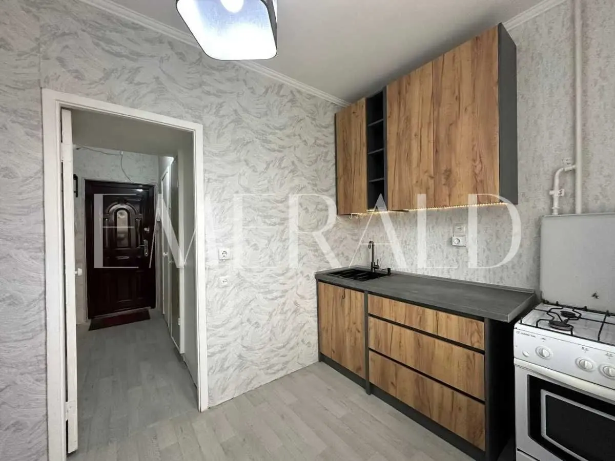 Фото Продаю 1 кімнатну квартиру, 38.6 кв. м, Володимира Дурдуківського вул. (Бонч-Бруєвича)  Київ, ціна: 45990 USD, код 6983