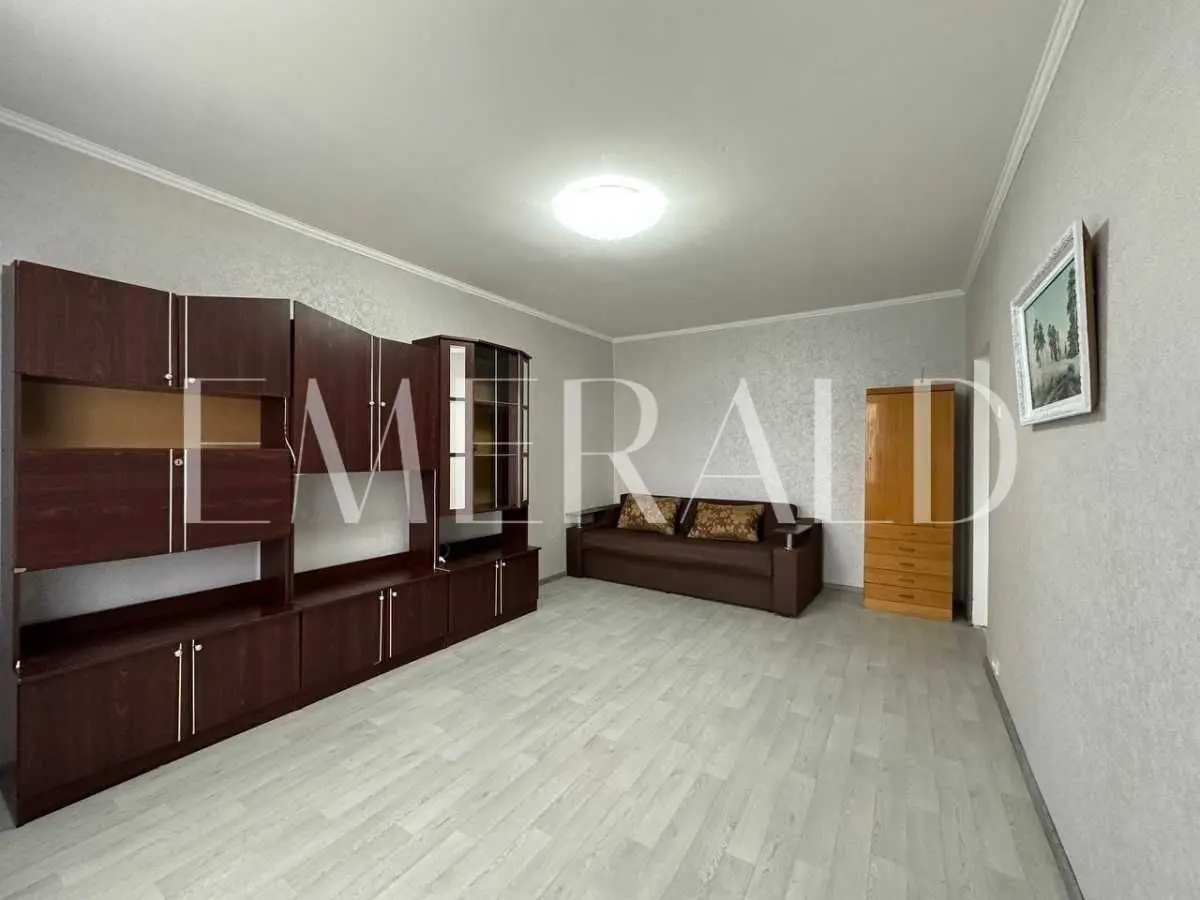 Фото Продаю 1 кімнатну квартиру, 38.6 кв. м, Володимира Дурдуківського вул. (Бонч-Бруєвича)  Київ, ціна: 45990 USD, код 6983