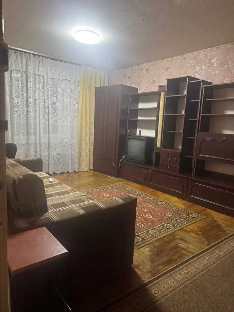 Фото Продаю 1-комнатную квартиру, 27.35 кв. м, Светлицкого ул.  Киев, цена: 24000 USD, код 6985