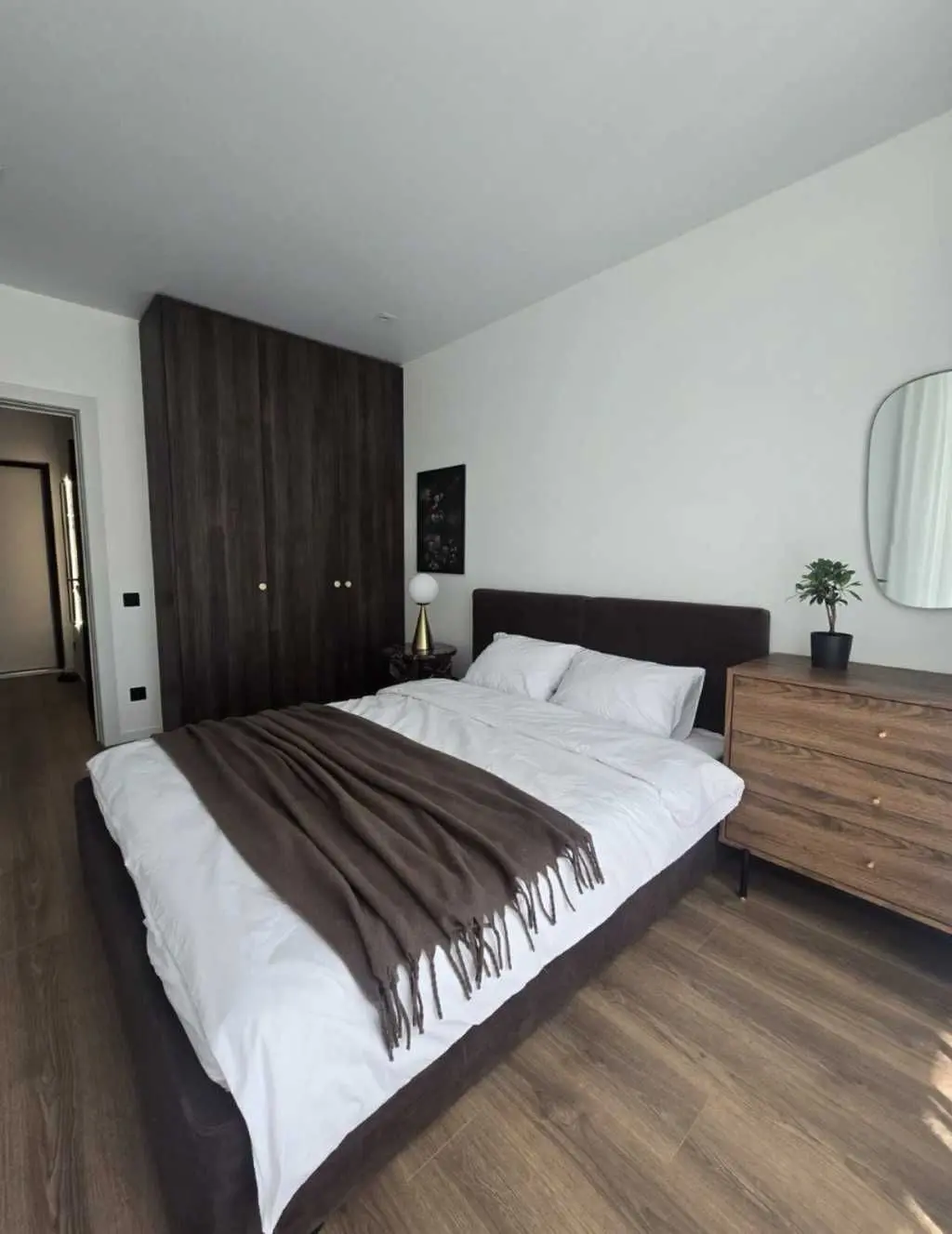Фото Продаю 1-комнатную квартиру, 37 кв. м, Братская ул. 8 Киев, цена: 150000 USD, код 6986