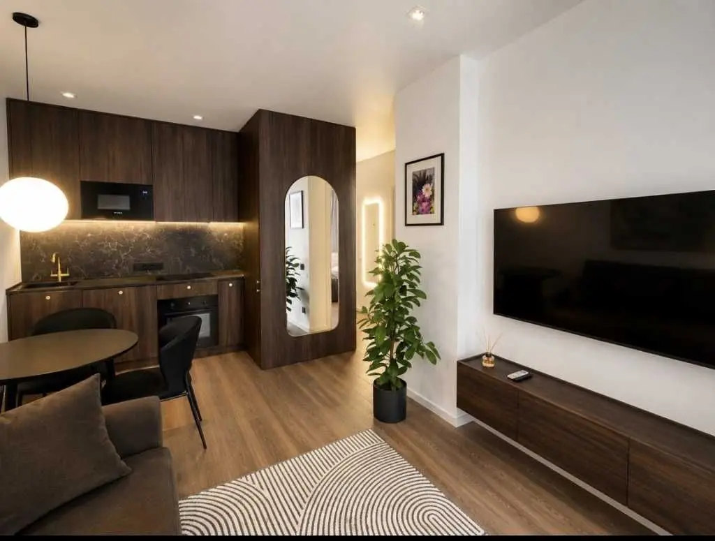 Фото Продаю 1-комнатную квартиру, 37 кв. м, Братская ул. 8 Киев, цена: 150000 USD, код 6986