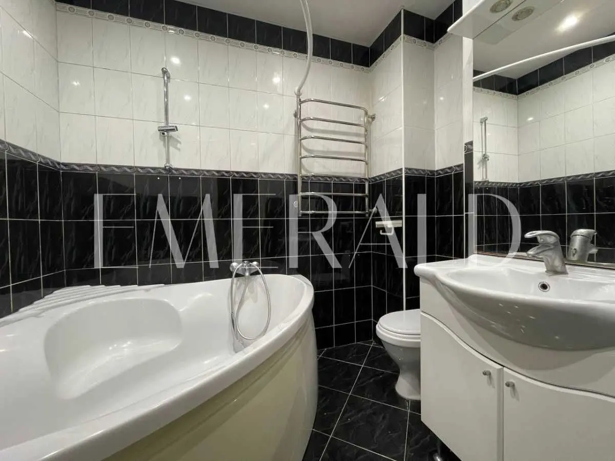 Фото Продаю 3 кімнатну квартиру, 90.8 кв. м, Вишняківська вул.  Київ, ціна: 115000 USD, код 6988
