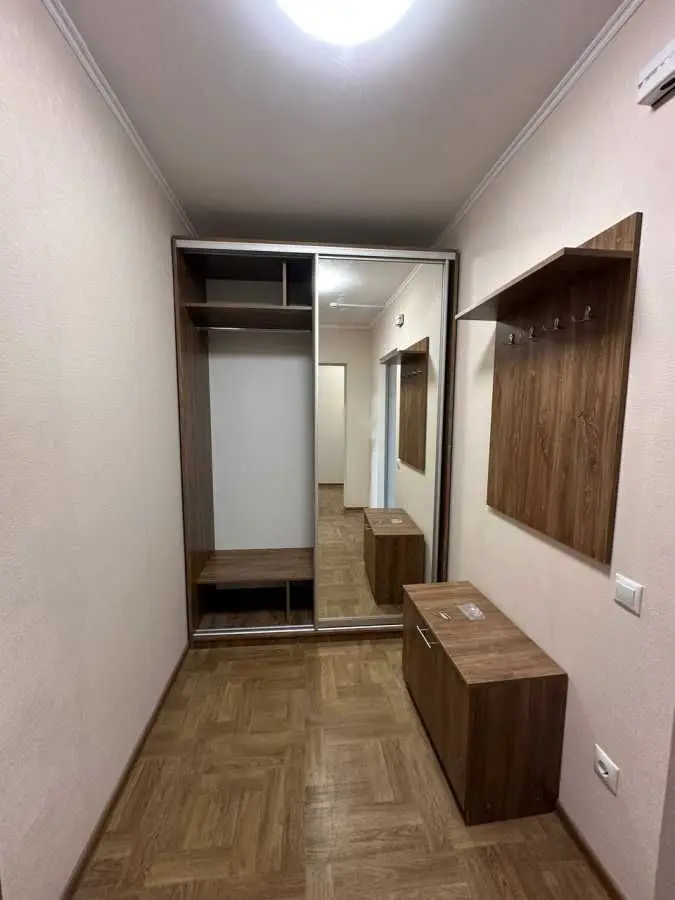 Фото Продаю 1 кімнатну квартиру, 48 кв. м, Коноплянська вул.  Київ, ціна: 75000 USD, код 6992