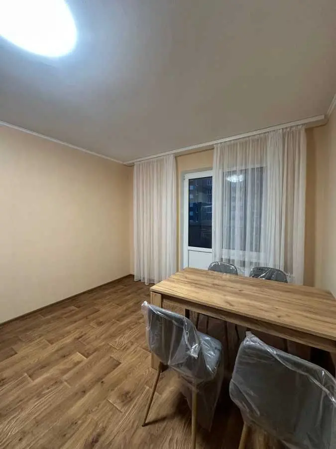 Фото Продаю 2 кімнатну квартиру, 72.2 кв. м, Коноплянська вул.  Київ, ціна: 98000 USD, код 6993