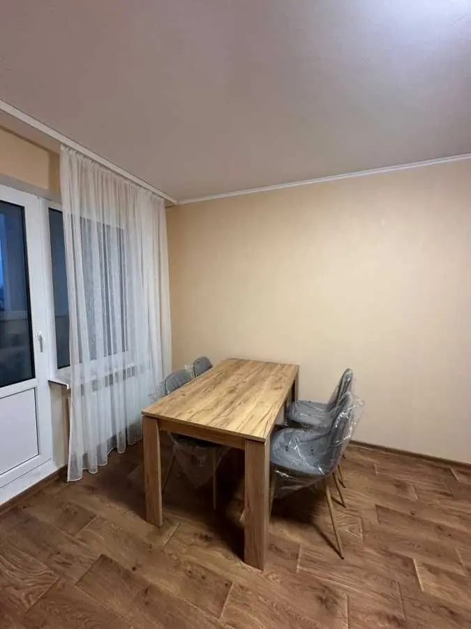 Фото Продаю 2 кімнатну квартиру, 72.2 кв. м, Коноплянська вул.  Київ, ціна: 98000 USD, код 6993