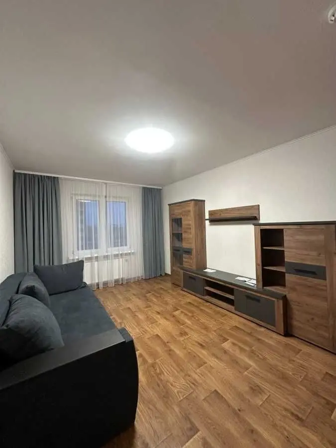 Фото Продаю 2 кімнатну квартиру, 72.2 кв. м, Коноплянська вул.  Київ, ціна: 98000 USD, код 6993