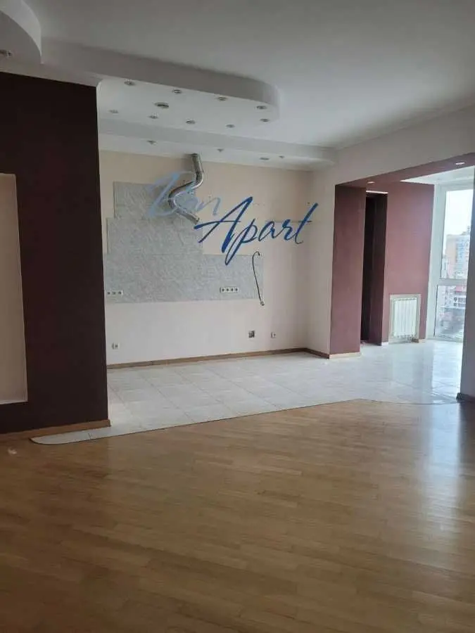 Фото Selling a 3-room apartment, 116 sq.m., Heroiv Stalinhrada Avenue  Kyiv, price: 390000 USD, code 6995
